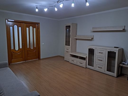 Inchiriere apartament 2 camere Drumul Taberei - Photo 1