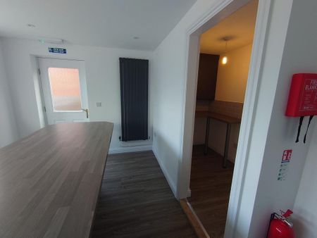 6 bedroom house to rent - Photo 3
