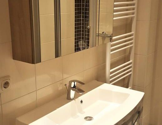 Stadtzentrum! 2-R.-WE in Löbau! Modernes Bad! Gartenutzung! - Photo 1