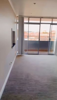 22 Kennedy St, Sydney - Photo 1