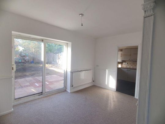 3 bedroom terraced house to rent - Photo 1