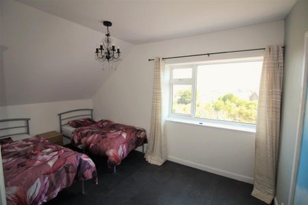 3 bedroom flat to rent - Photo 4