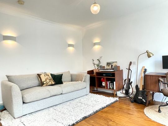 1 Bed Flat, Amberley Road London, W9 - Photo 1