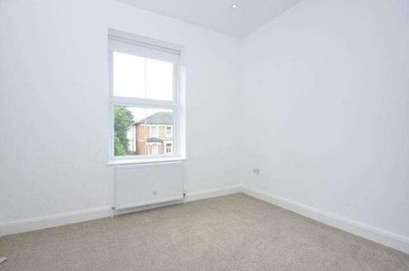 Alexandra Grove, North Finchley, N12 - Photo 4