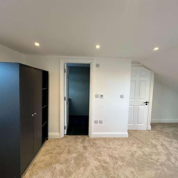 Hervey Road, London, SE3 - Photo 1