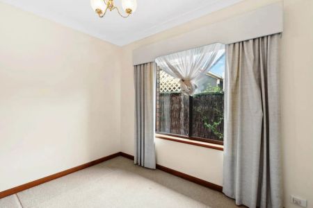 2/13 Cocos Grove, - Photo 3