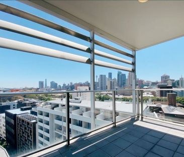 Luxury Split Level Apartment with Spectacular City Views in The Qua... - Photo 6