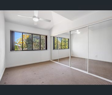 1/72 Albert Street, Woodridge, Qld 4114 - Photo 2