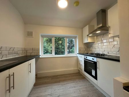 Flat to rent on - Photo 5