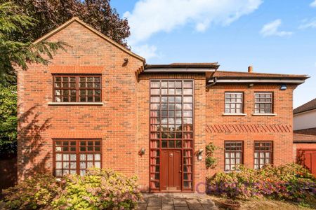 5 bedroom detached house to rent - Photo 2