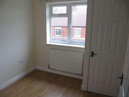 Apartment, Radnor Court, Heath End Road, Nuneaton, CV10 - Photo 4