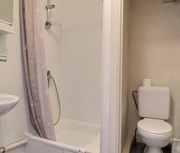 Appartement te huur in Sint-Joost-ten-Node voor € 800 met 1 slaapkamer - Photo 2