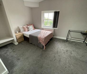9 bedroom flat to rent - Photo 5