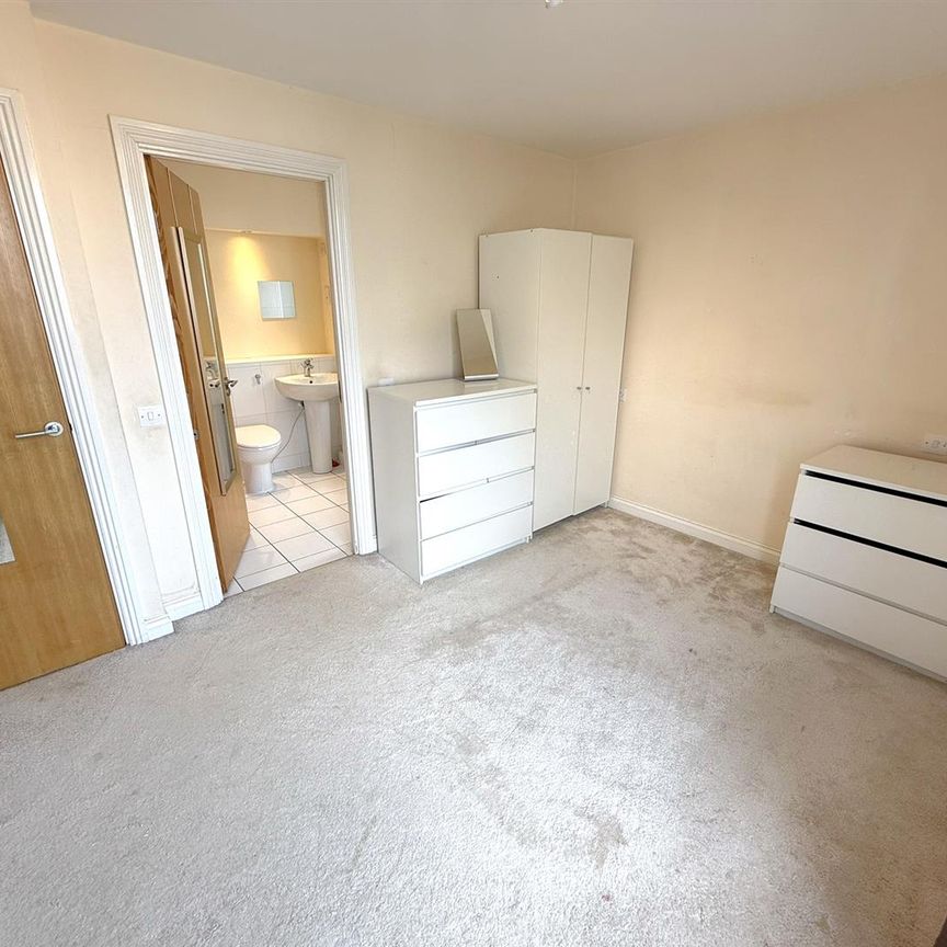 Helmdon Road, Leicester - Photo 1