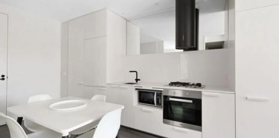 Bright & Modern Furnished Apartment - Photo 2