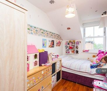 4 bedroom terraced house to rent - Photo 5