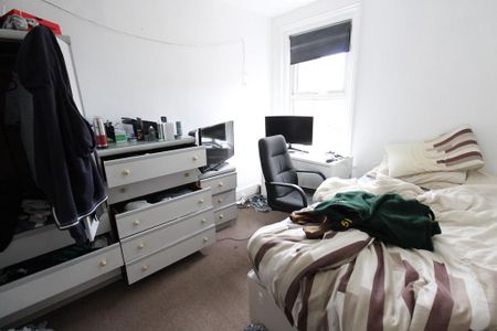 5 bedroom terraced house to rent - Photo 5