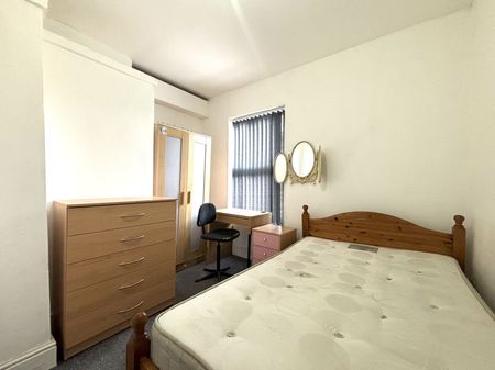 4 bedroom house to rent - Photo 4