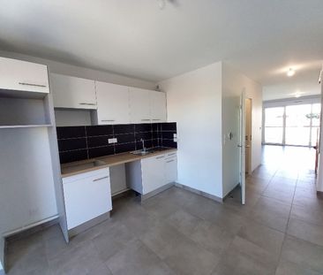 ST SAUVEUR / Location Appartement 3 Pièces 66 m² - Photo 3