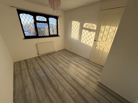 Verwood Close, Willenhall , Wolverhampton - Photo 2