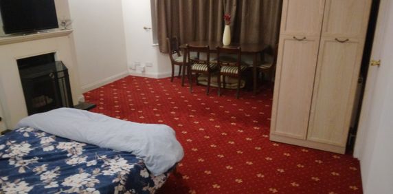 Room in a Shared House, Grasmere Gardens, HA3 - Photo 2