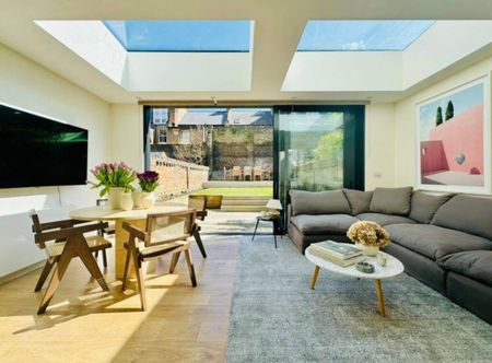 2 Bed Flat, Loftus Road, W12 - Photo 3