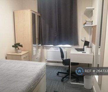 1 bedroom in a house share to rent - Photo 1