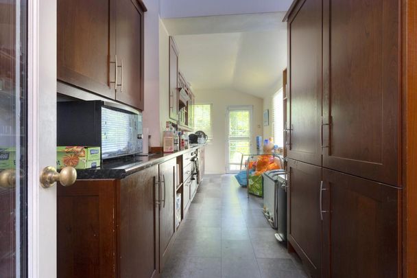 6 bedroom maisonette to rent - Photo 1