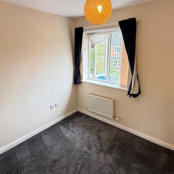 4 bedroom detached house to rent - Photo 1
