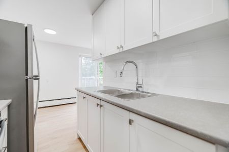 For Lease - 93 High Street, London South, Ontario - Photo 2