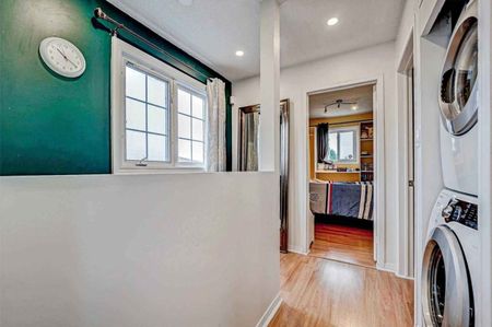 For Lease - 252 Lakeview Park Avenue, Oshawa, Ontario - Photo 2