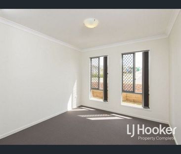 21 Wren Street, Redbank Plains, Qld 4301 - Photo 4