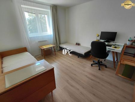 Na prenájom - Zariadený 3 izbový byt na Lipovci so záhradou – Fotografia 5