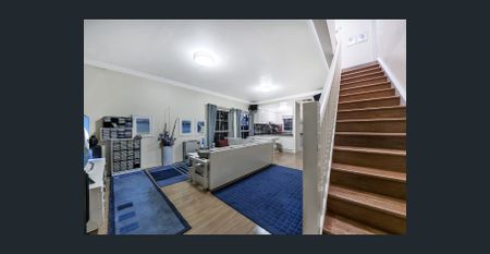 Gorgeous Townhouse immaculate presentation all the mod cons and so close to the city - seek long term tenant for this quality property - Photo 4