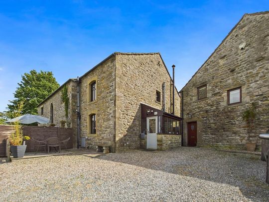 2 bedroom cottage to rent - Photo 1