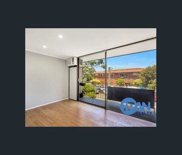 Relaxing lifestyle 1 Bedroom in the heart of Kensington - Photo 1