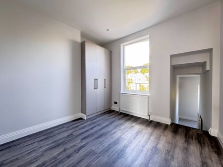 1 Bed Flat, Shepperds Bush, W12 - Photo 3