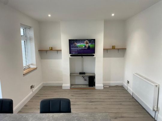 Doncaster Road, Southmead - Photo 1