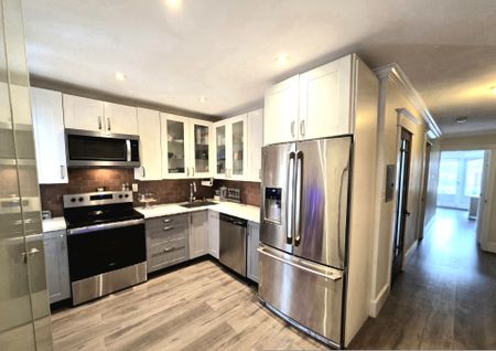 For Lease - 1399 Lansdowne Avenue Unit# Upper, Toronto, Ontario - Photo 3