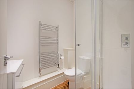 2 bedroom apartment to rent - Photo 5