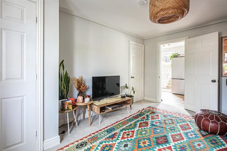 2 bedroom house to rent - Photo 2