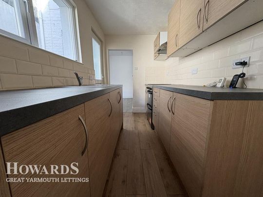 3 bedroom terraced house to rent - Photo 1