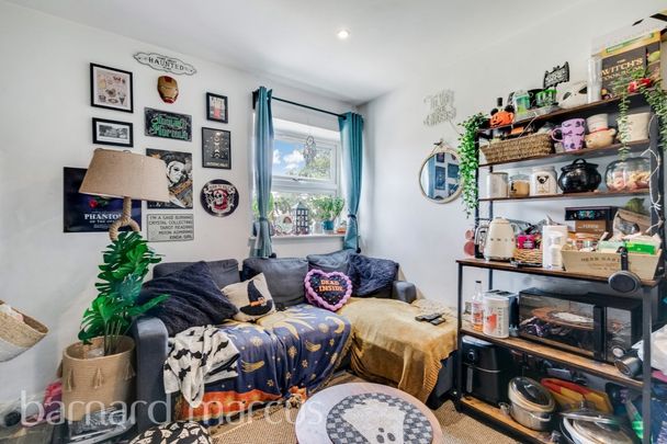 Gloucester Road - Photo 1