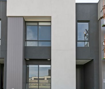 Low Maintenance Living! - Photo 3