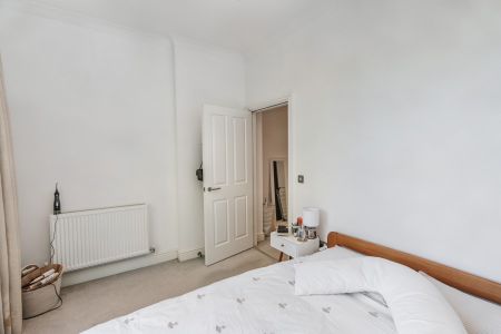 Langley Road, Surbiton - 1 bedroomProperty for lettings - Seymours - Photo 5
