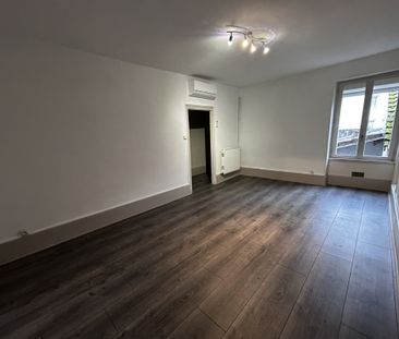 Location Appartement 2 pièces 81m² LE CREUSOT 71200 - Photo 2