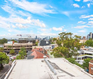 Brand New Designer One-Bedroom Residence in Prestigious "Pienza" - Photo 1