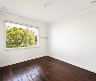 Charming 3-Bedroom Home in Armadale for Lease - Photo 3