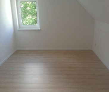 Gemütliche 2-Raumwohnung mit Balkon im Dachgeschoss-ab sofort zu ve... - Foto 1