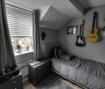 2 bedroom end of terrace house to rent - Photo 3